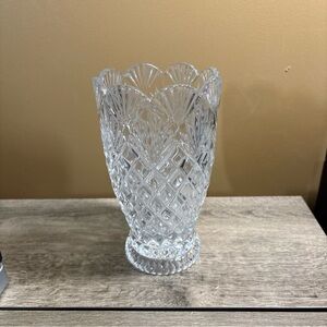 Imperial 24% Lead Crystal Slovakia Clara Collection Flower Vase 7-1/4" MINT